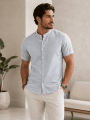 Camisa De Mangas Curtas Com Gola Padre Em Linho