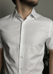 Camisa Slim Fit De Mangas Curtas Em Oxford Responsável