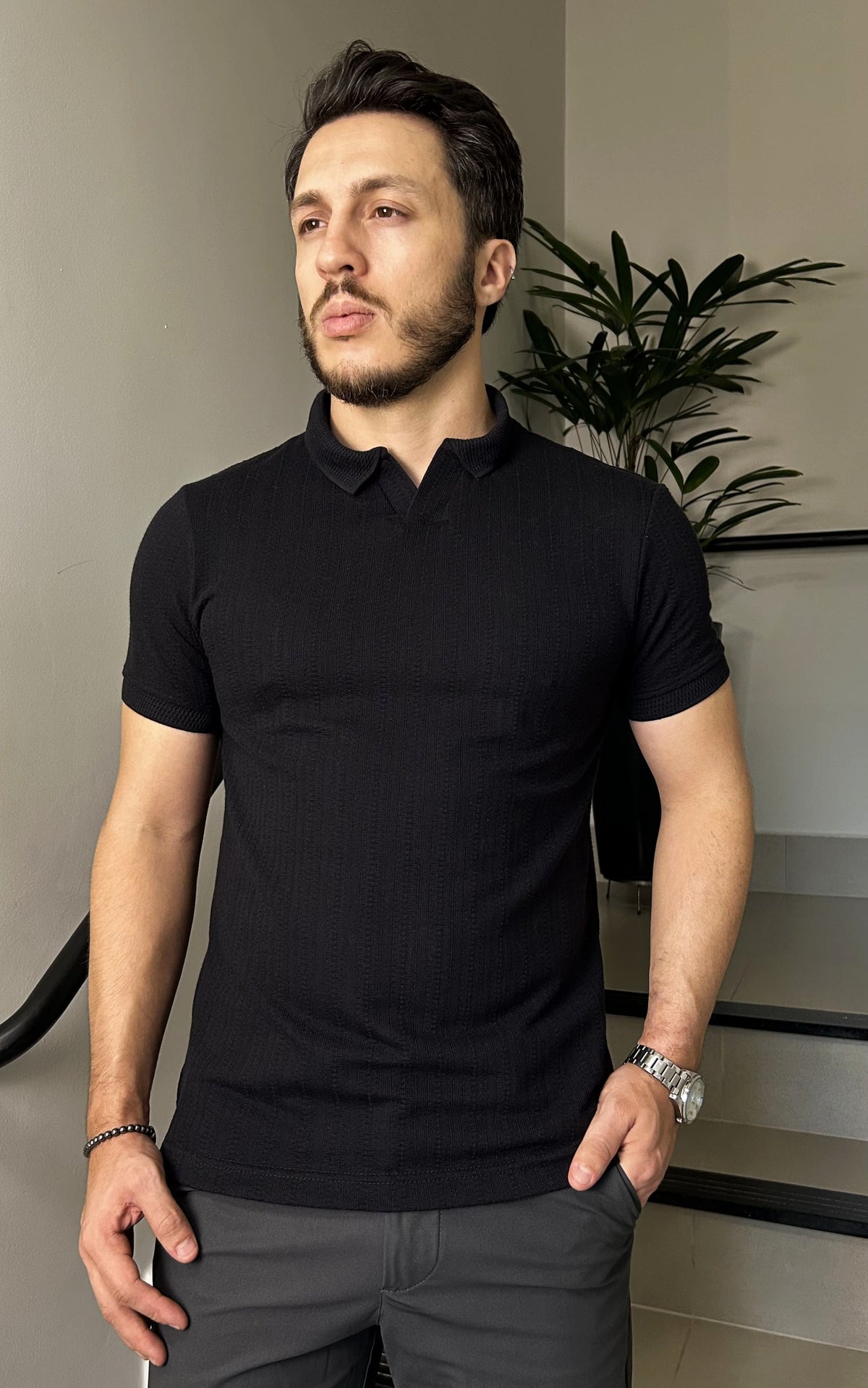 Polo Texturizada Gola V