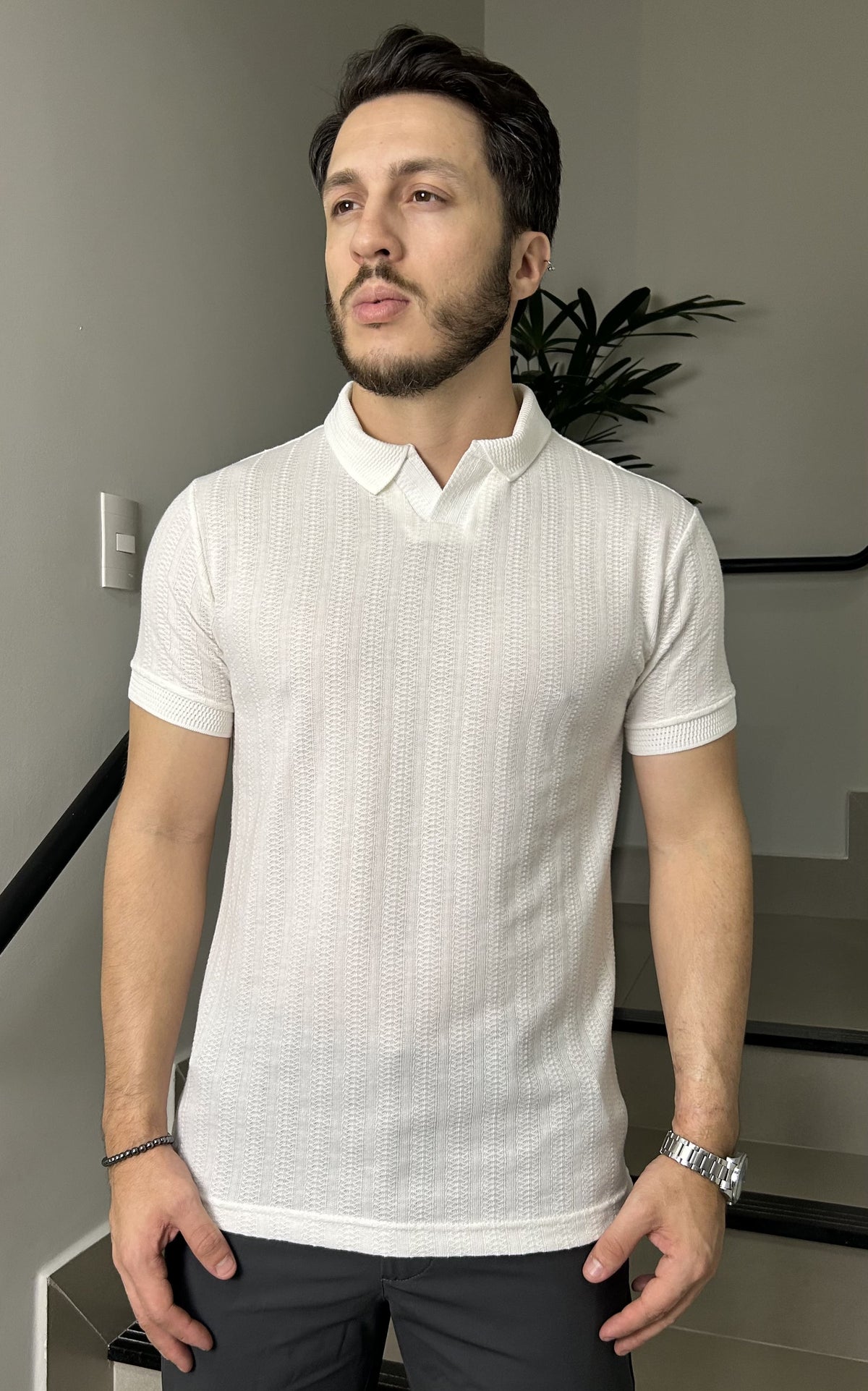 Polo Texturizada Gola V